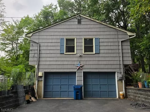 Exterior - 154 Hillside Ave, Bridgewater, NJ 08807 photo 3 of 8