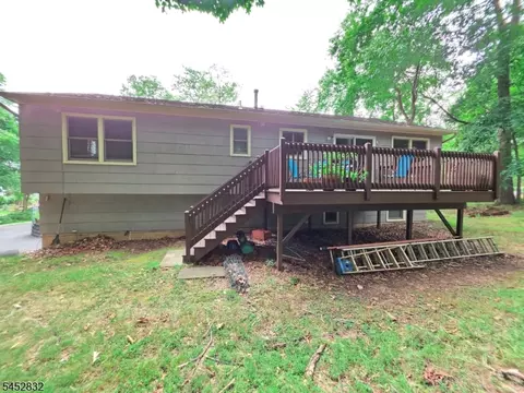 Exterior - 154 Hillside Ave, Bridgewater, NJ 08807 photo 4 of 8