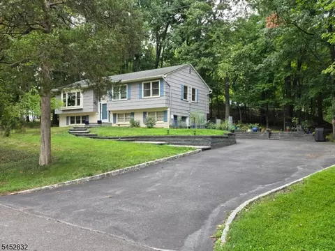 Exterior - 154 Hillside Ave, Bridgewater, NJ 08807 photo 2 of 8