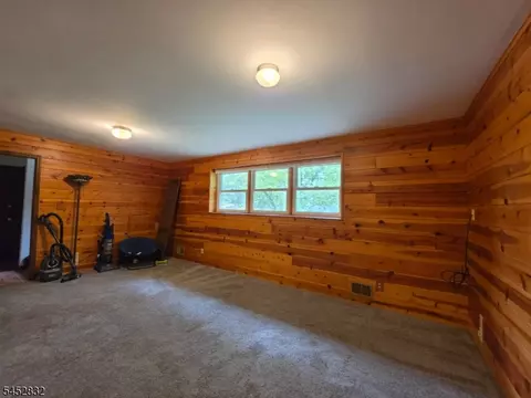 Living - 154 Hillside Ave, Bridgewater, NJ 08807 photo 3 of 4