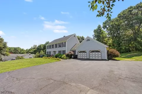 38 Dyer Rd, Wantage, NJ 07461