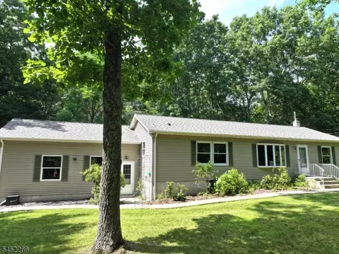 24 Fox Hollow Rd, Montague, NJ 07827