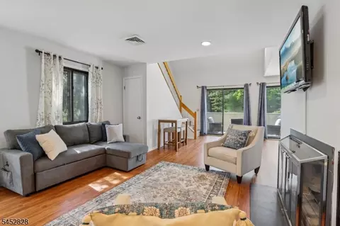 37 Cerone Ct, West Orange, NJ 07052