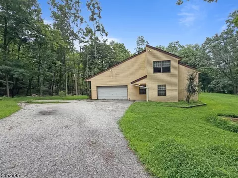 38 Deckertown Tpke, Wantage, NJ 07461