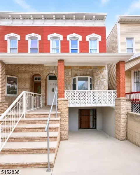 279 N 6th St, Newark, NJ 07107