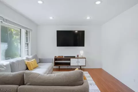 Living - 77 Deborah Ct, Plainfield, NJ 07062 photo 1 of 1