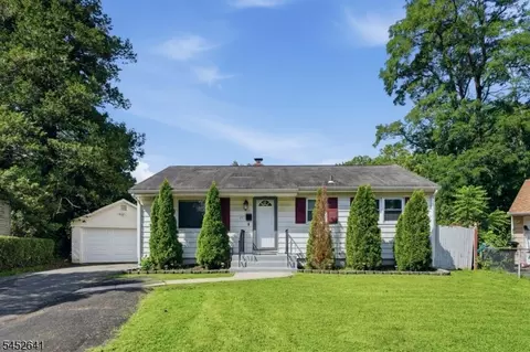 77 Deborah Ct, Plainfield, NJ 07062