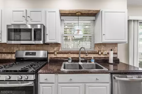 Kitchen - 422 E Front St # E, Plainfield, NJ 07060 photo 1 of 1