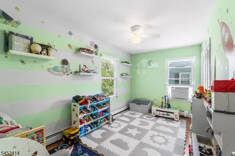 Bedroom - 422 E Front St # E, Plainfield, NJ 07060 photo 3 of 6