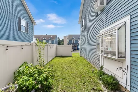 Exterior - 422 E Front St # E, Plainfield, NJ 07060 photo 8 of 9