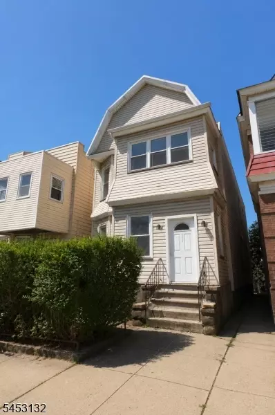 143 Pearsall Ave, Jersey City, NJ 07305