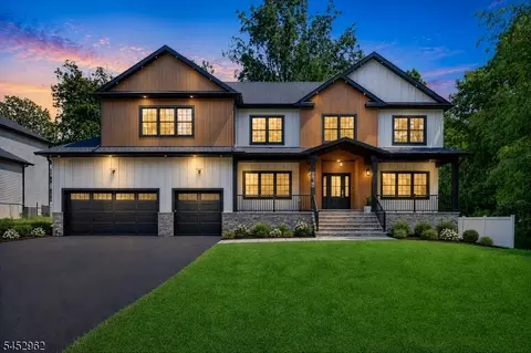 275 Beachwood Rd, Parsippany, NJ 07054