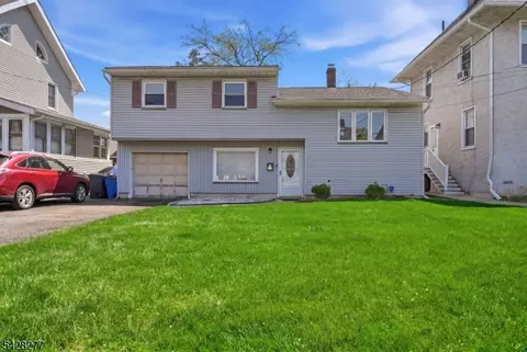 31 Hillside Rd, Elizabeth, NJ 07208