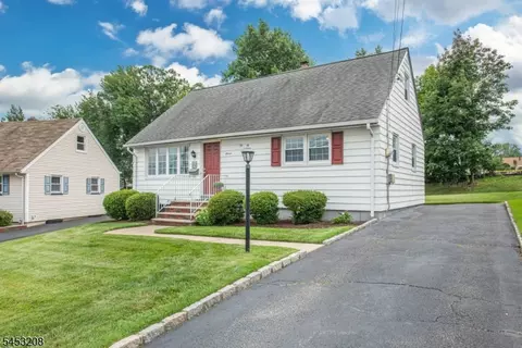 11 Susan Ct, Clifton, NJ 07012