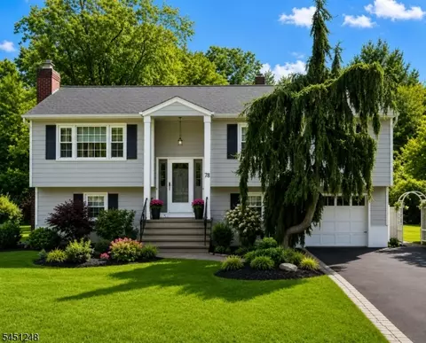 78 Forest Dr, Pompton Plains, NJ 07444