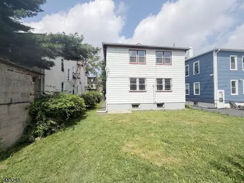Exterior - 240 Wainwright St, Newark, NJ 07112 photo 2 of 2