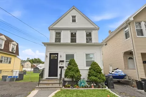511 Roosevelt St, Roselle Park, NJ 07204
