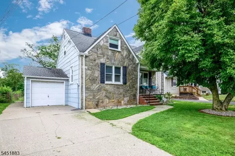 110 Amherst Ave, Colonia, NJ 07067