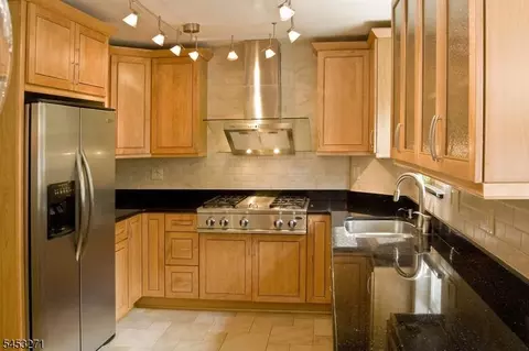 2467 State Route 10 #3B, Morris Plains, NJ 07950