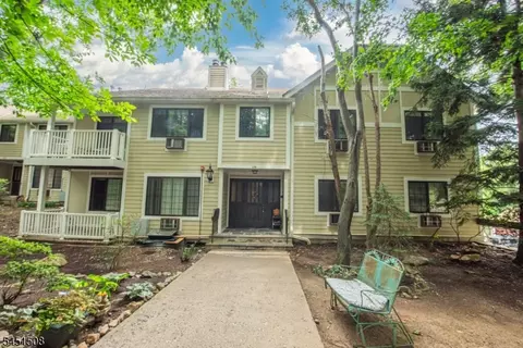 4 B-c Foxwood Dr #C, Morris Plains Boro, NJ 07950