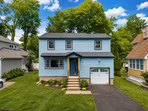 21 Glannon Rd, Livingston, NJ 07039