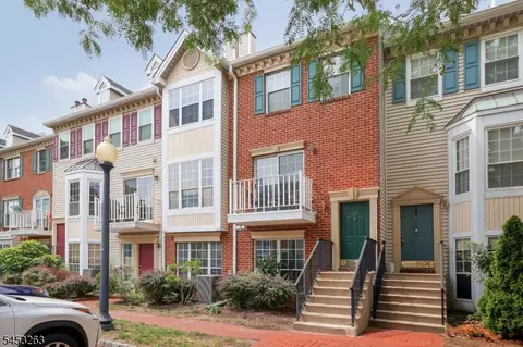 33 Holly St, Jersey City, NJ 07305