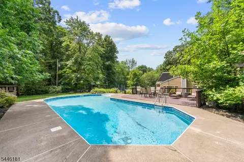 59 Possaghi Rd, Newton, NJ 07860