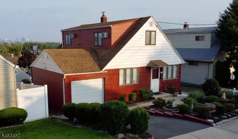 729 7th St, Carlstadt, NJ 07072