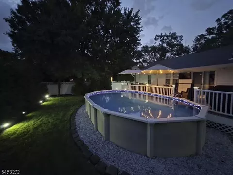 Exterior - 407 Hillside Ave, Springfield, NJ 07081 photo 8 of 10