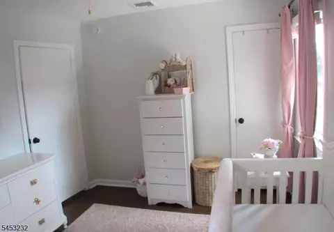 Bedroom - 407 Hillside Ave, Springfield, NJ 07081 photo 5 of 7
