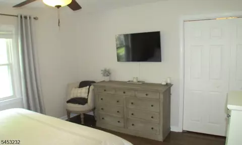 Bedroom - 407 Hillside Ave, Springfield, NJ 07081 photo 2 of 7
