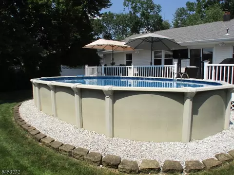 Exterior - 407 Hillside Ave, Springfield, NJ 07081 photo 6 of 10