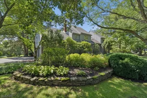 15 Copper Vail Ct, Montgomery Twp, NJ 08540