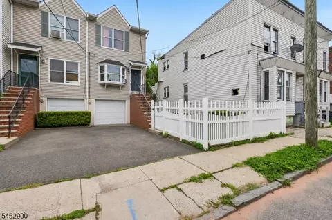22 Hecker St #22, Newark, NJ 07103