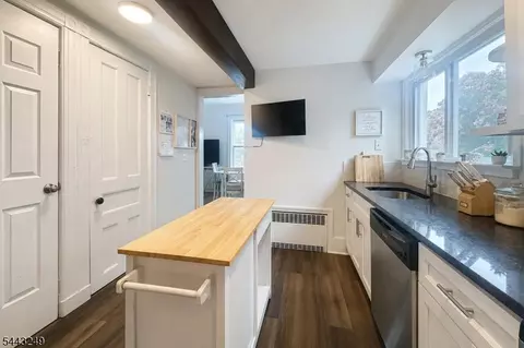 Kitchen - 2 Hillside Ave, Summit, NJ 07901 photo 2 of 3