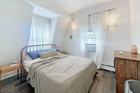 Bedroom - 2 Hillside Ave, Summit, NJ 07901 photo 6 of 9