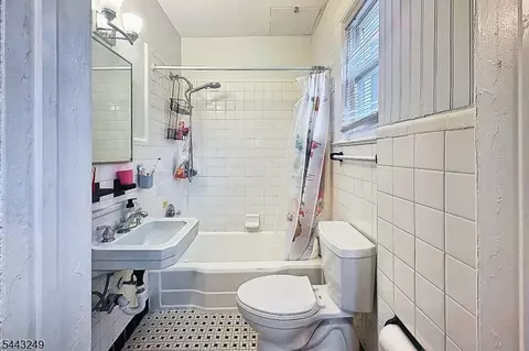 Bath - 2 Hillside Ave, Summit, NJ 07901 photo 3 of 4