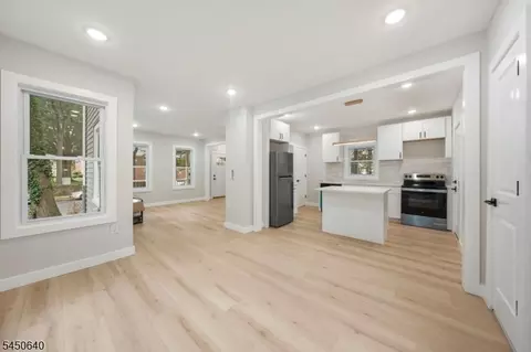 Entry Way - 806 E 2nd St, Plainfield, NJ 07062 photo 2 of 5