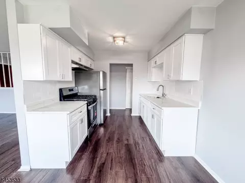 Kitchen - 401 Highway22b41uh, Plainfield, NJ 07060 photo 3 of 5
