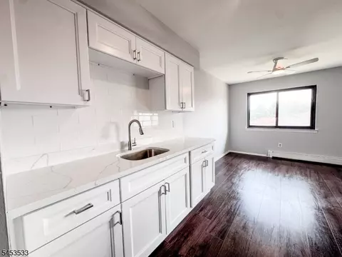 Kitchen - 401 Highway22b41uh, Plainfield, NJ 07060 photo 5 of 5