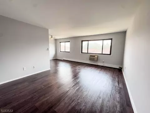 Living - 401 Highway22b41uh, Plainfield, NJ 07060 photo 3 of 9