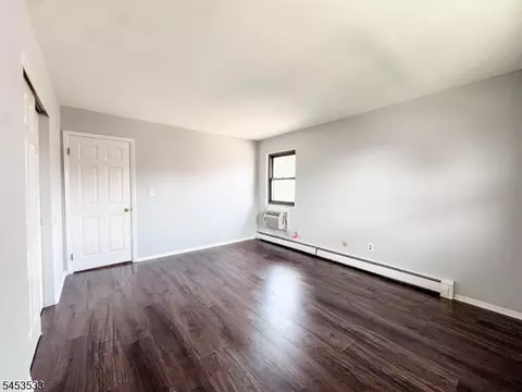 Living - 401 Highway22b41uh, Plainfield, NJ 07060 photo 9 of 9