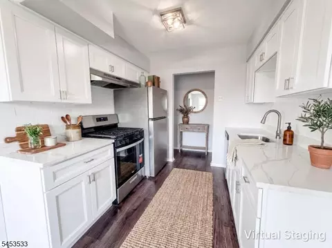 Kitchen - 401 Highway22b41uh, Plainfield, NJ 07060 photo 1 of 5