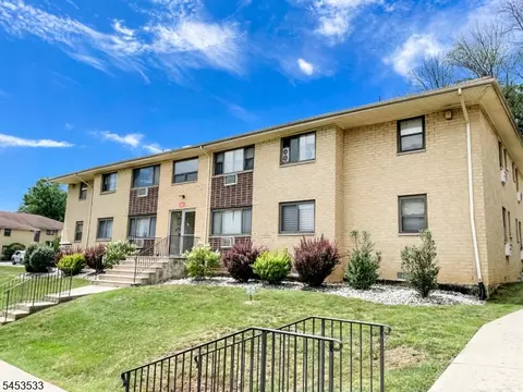 Exterior - 401 Highway22b41uh, Plainfield, NJ 07060 photo 2 of 2