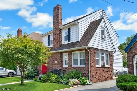 17 Ferncliff Rd, Bloomfield, NJ 07003