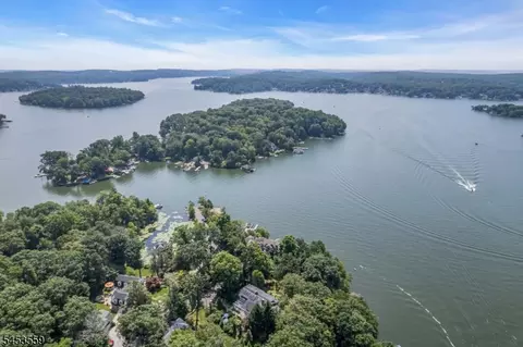 15 Point Ln, Lake Hopatcong, NJ 07849