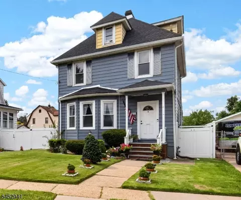 136 W Gibbons St, Linden, NJ 07036