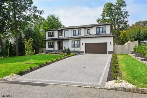 31 Farview Ave, Cedar Knolls, NJ 07927