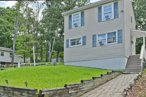 117 Vermont Trl, Hopatcong, NJ 07843