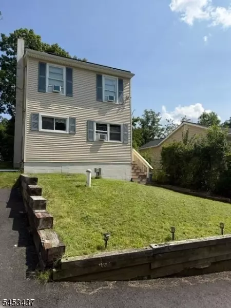 117 Vermont Trl, Hopatcong, NJ 07843